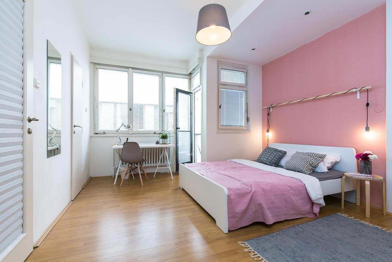 Apartments Ve Smeckach 27 布拉格 外观 照片